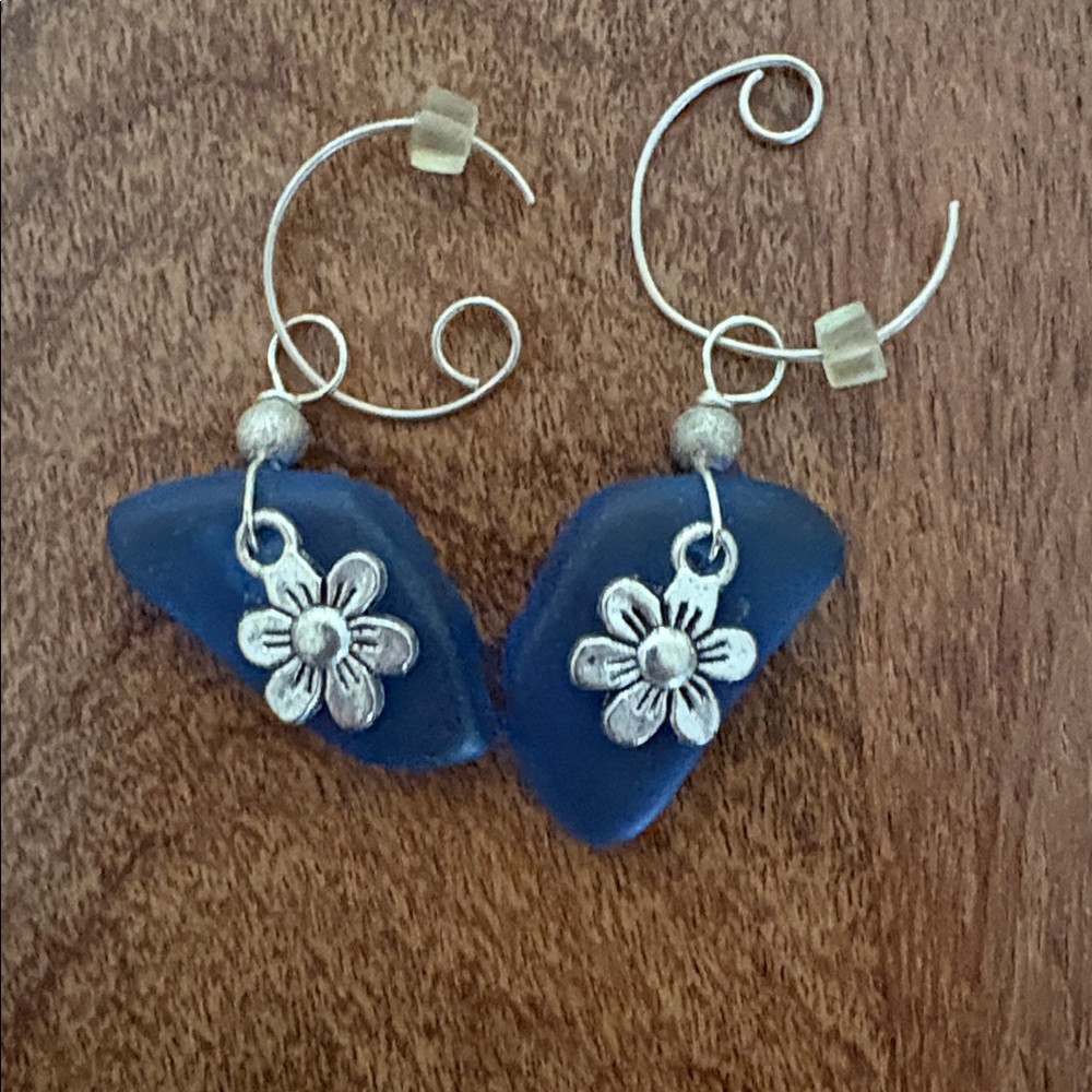 Hawaiian made necklace and earrings set - Picture 5 of 5